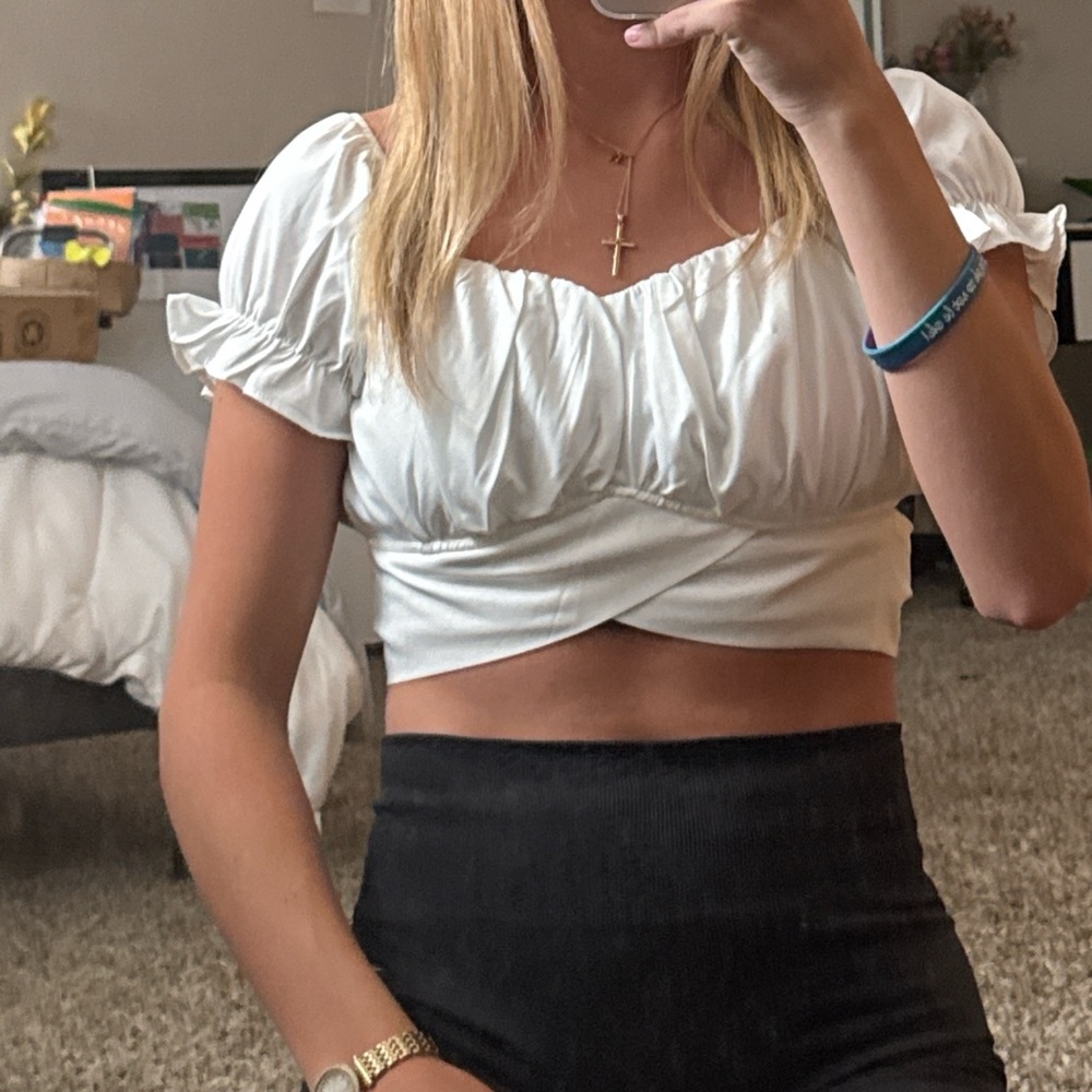 Elegant White Puff Sleeve Crop Top